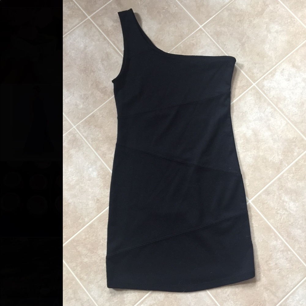 Forever 21 black one shoulder size small dress